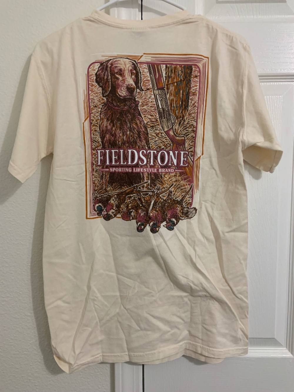 Fieldstone Duck Hunting Dog Graphic Tee Small Cream Sporting Lifestyle Shirt NWT